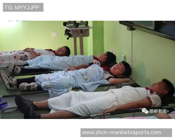 阿夫迪亚谈背伤影响睡姿从小习惯趴睡需逐步适应新方式 阿夫迪亚谈背伤影响睡姿从小习惯趴睡需逐步适应新方式