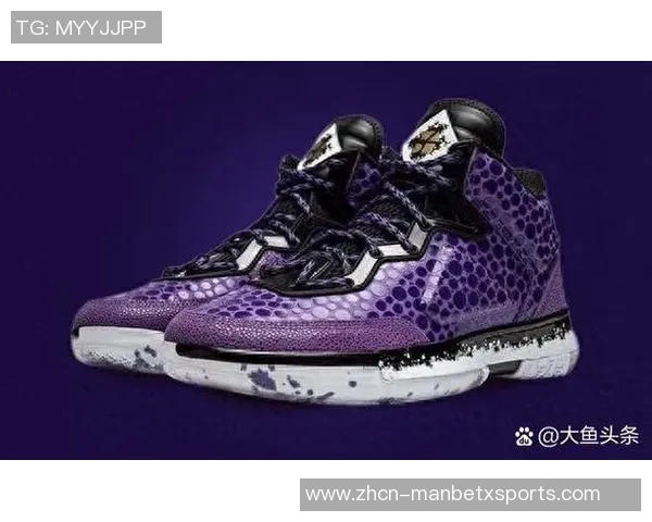 库里致敬韦德经典鞋款感谢12年前的支持与喜爱